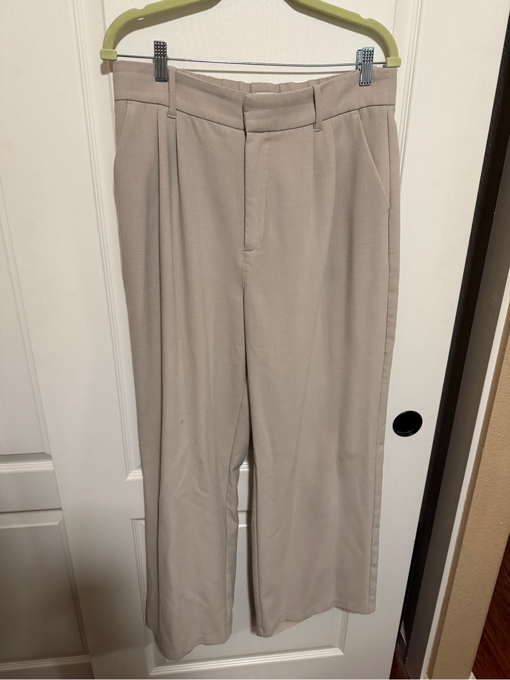 Abercrombie & Fitch Light Beige Women’s Dress Pants